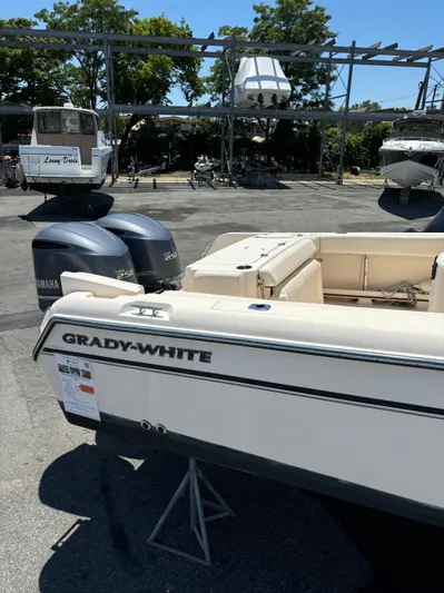 Rising Tide Yacht Photos Pics 