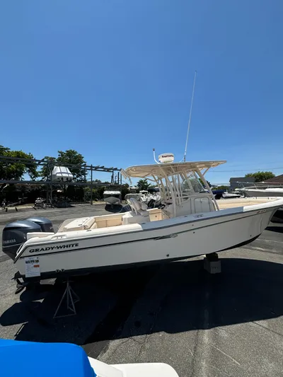 Rising Tide Yacht Photos Pics 