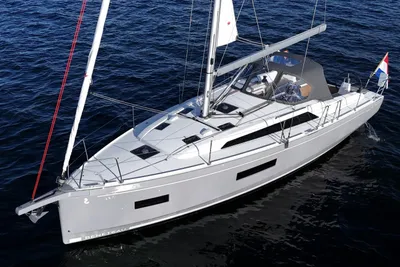 Beneteau Oceanis 37.1