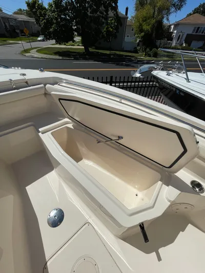 Rising Tide Yacht Photos Pics 