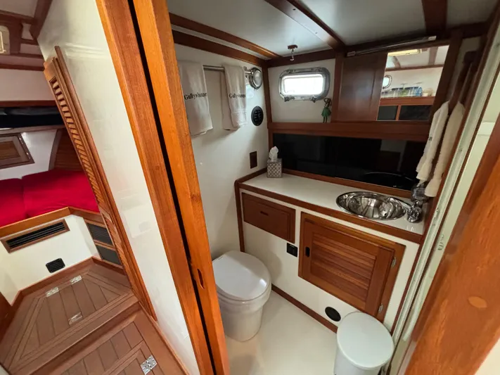 Gullywhumper Yacht Photos Pics 