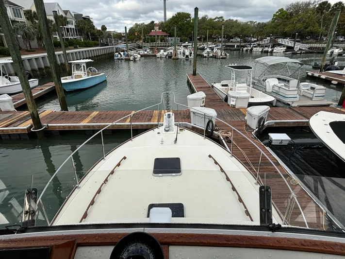 Gullywhumper Yacht Photos Pics 