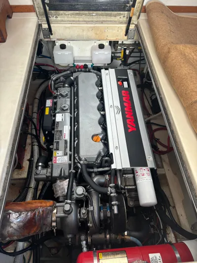 Gullywhumper Yacht Photos Pics 