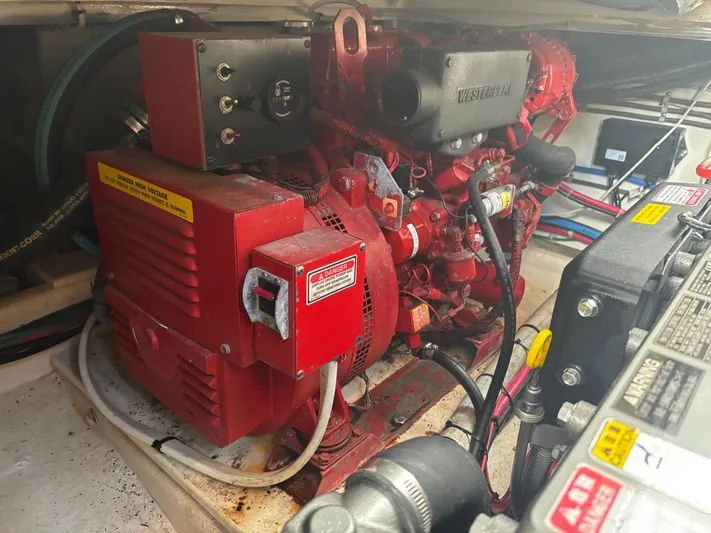 Gullywhumper Yacht Photos Pics 