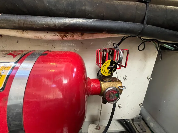 Gullywhumper Yacht Photos Pics 