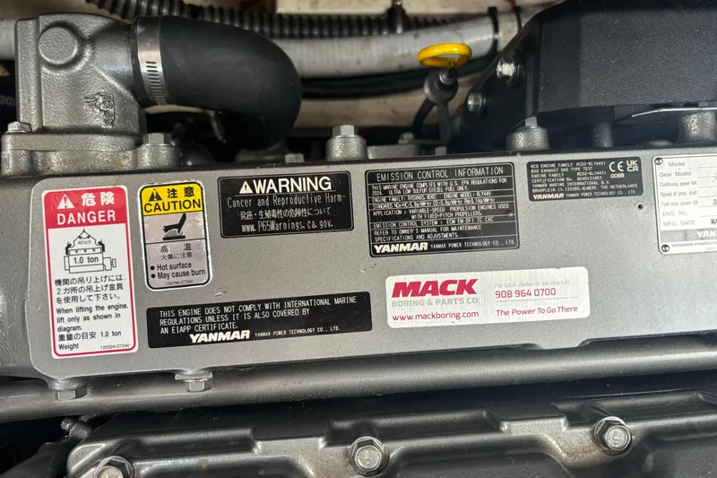 Gullywhumper Yacht Photos Pics 