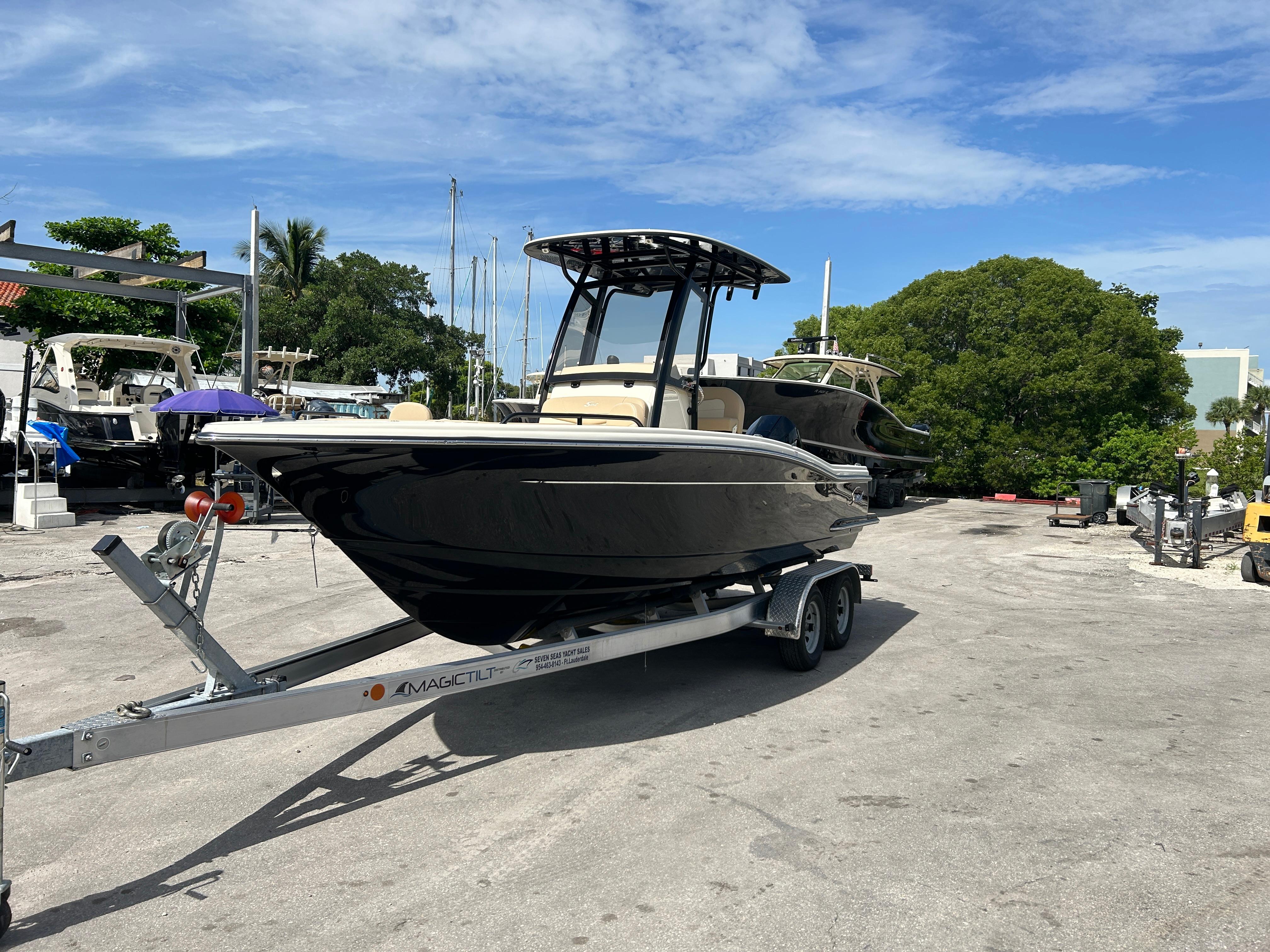 2024 Scout 215 XSF Center Console for sale YachtWorld