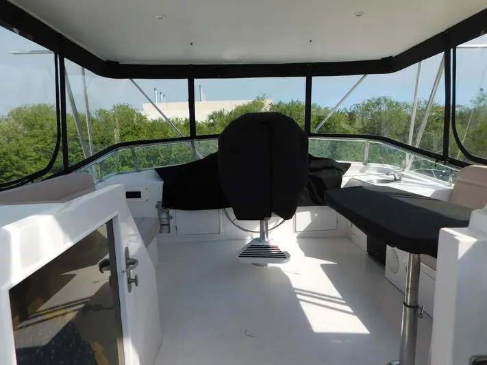 Fin's Yacht Photos Pics 