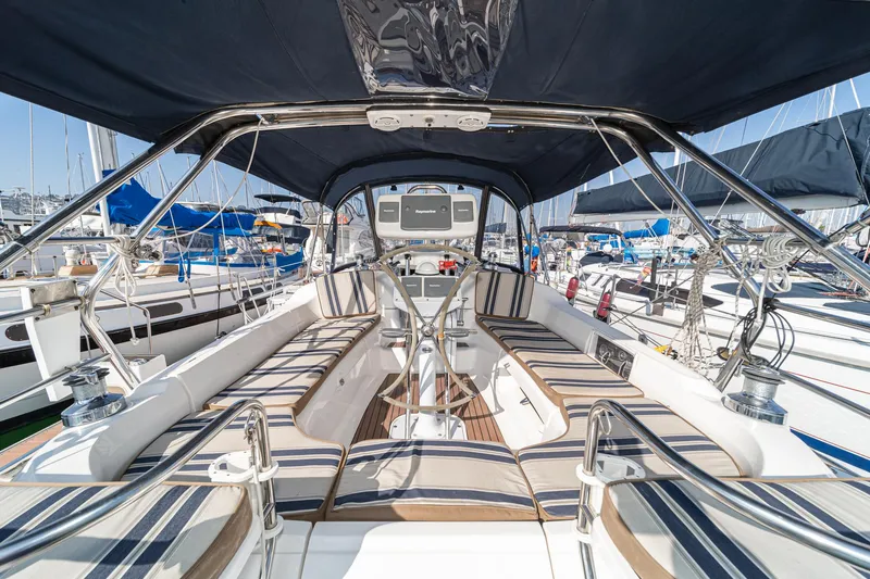 Saba Rock'n Yacht Photos Pics 