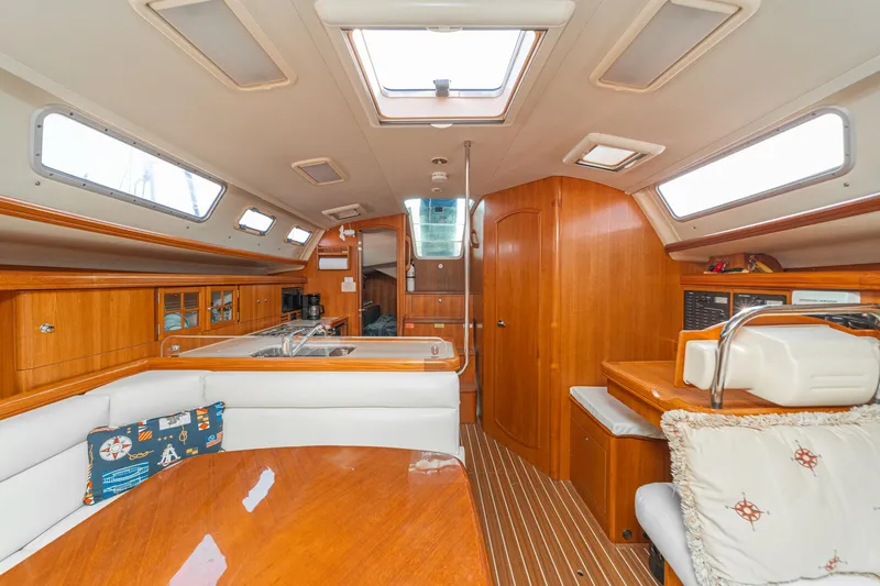 Saba Rock'n Yacht Photos Pics 