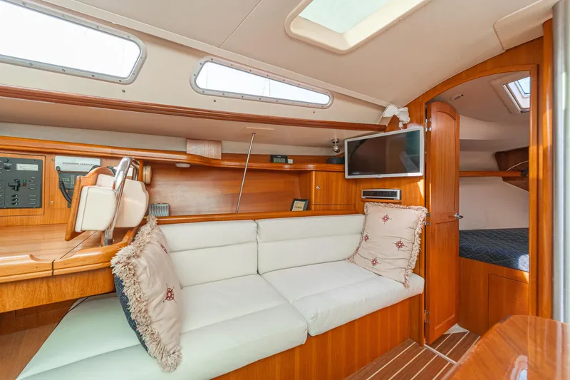 Saba Rock'n Yacht Photos Pics 