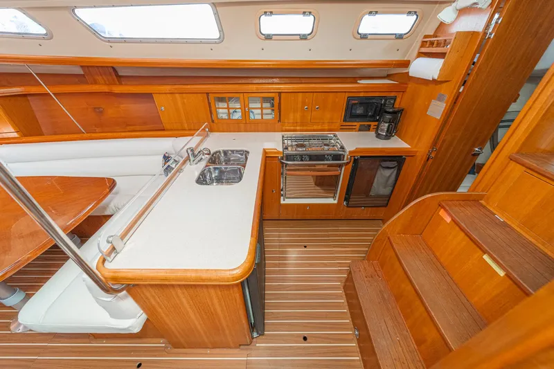 Saba Rock'n Yacht Photos Pics 