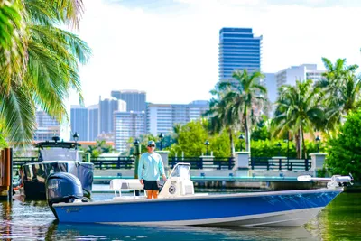Hewes Redfisher 21