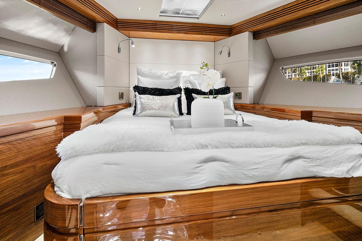 2016 Sunseeker 68 