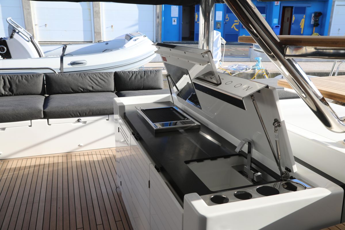 2020 Lagoon 62 