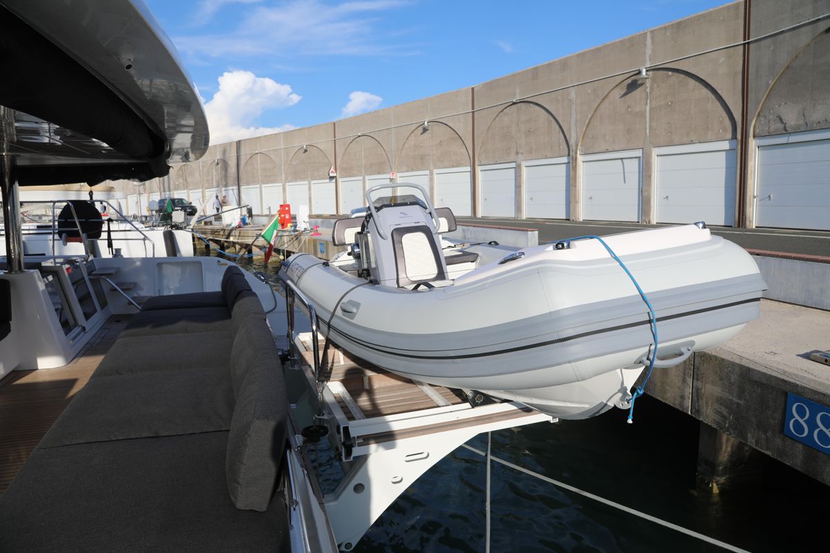 2020 Lagoon 62 