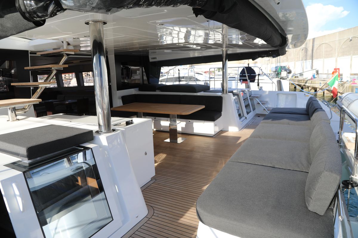 2020 Lagoon 62 
