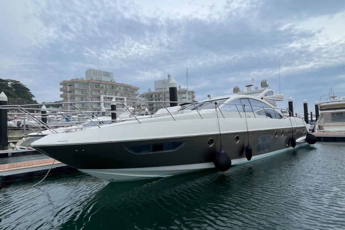 Azimut 62S
