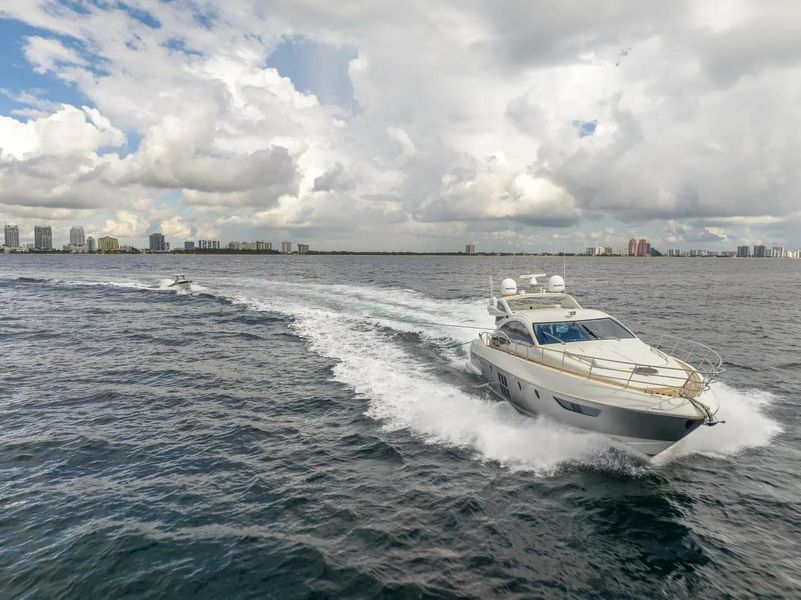 2008 Azimut 62S