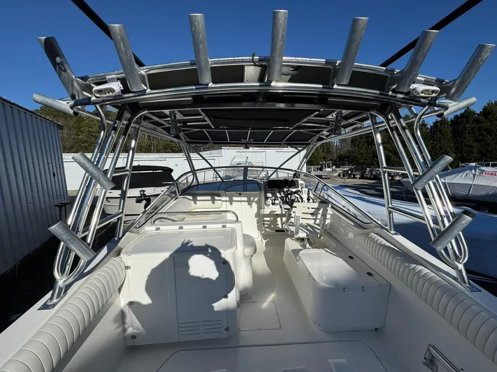 Yacht Photos Pics 2008 Fountain 38 Sportfish Express Cruiser with rod holders and spacious deck.