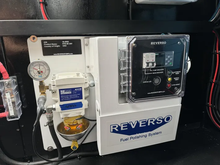 Alora Yacht Photos Pics Reverso fuel polishing system in a 2023 Knysna 500 SE yacht engine room.