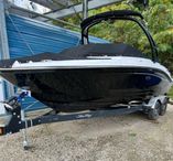 2023 Sea Ray SPX 210 OB