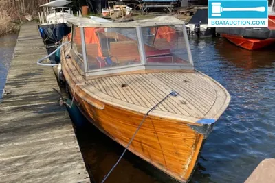 1952 Taxi Boat 850