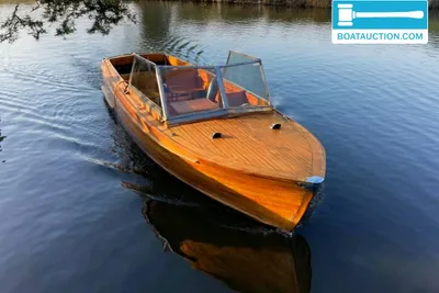 1952 Taxi Boat 850