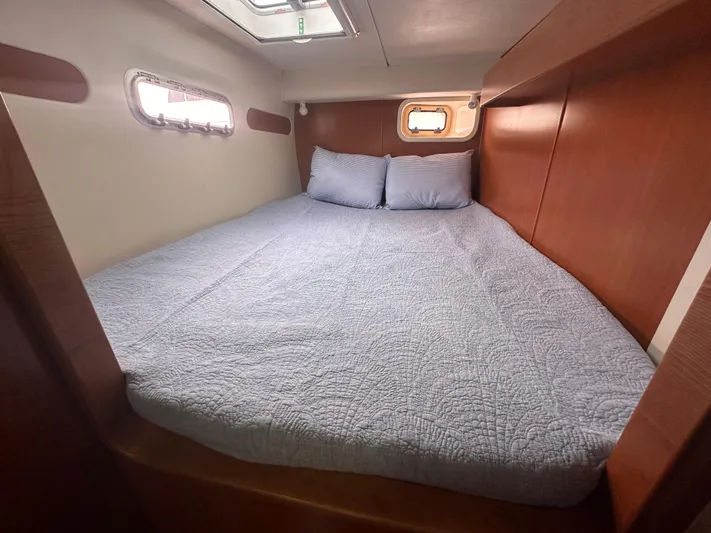 White Hawk Yacht Photos Pics 