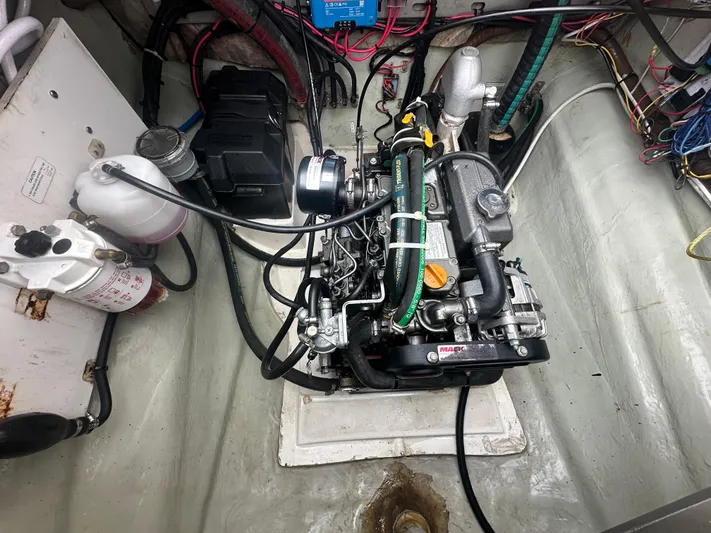 White Hawk Yacht Photos Pics 