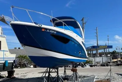 Regal 2660 Express Cruiser