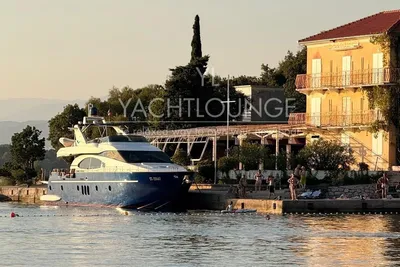 Azimut 74 Solar