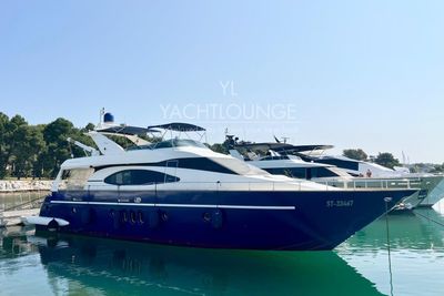 Yacht