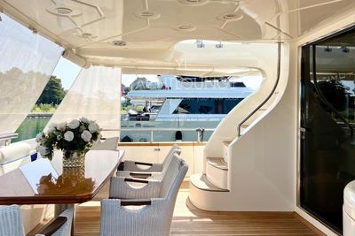 Yacht