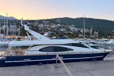 Yacht