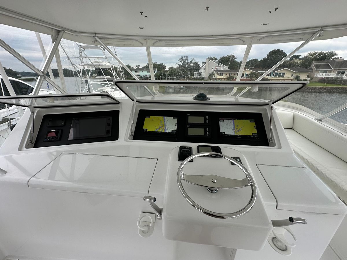 2004 Viking 56 