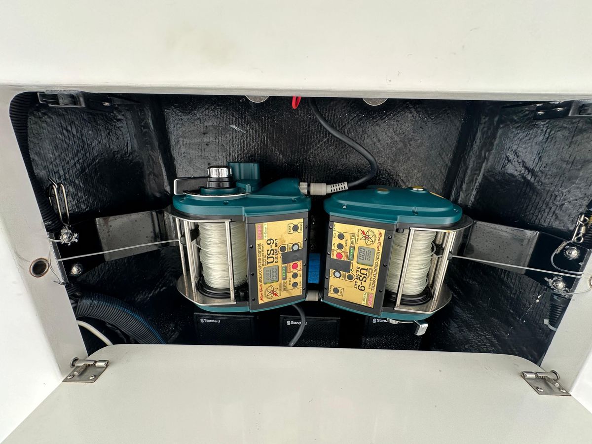 2004 Viking 56 