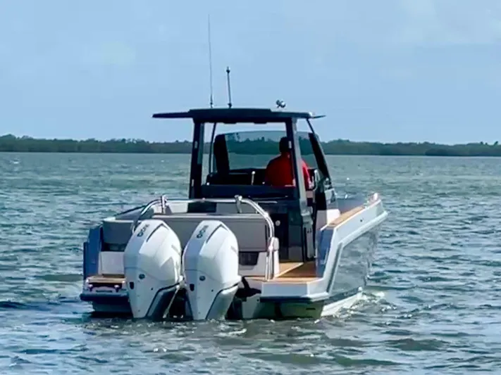 Trouble Maker Yacht Photos Pics 