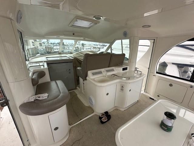 2002 Sea Ray 480 Motor Yacht