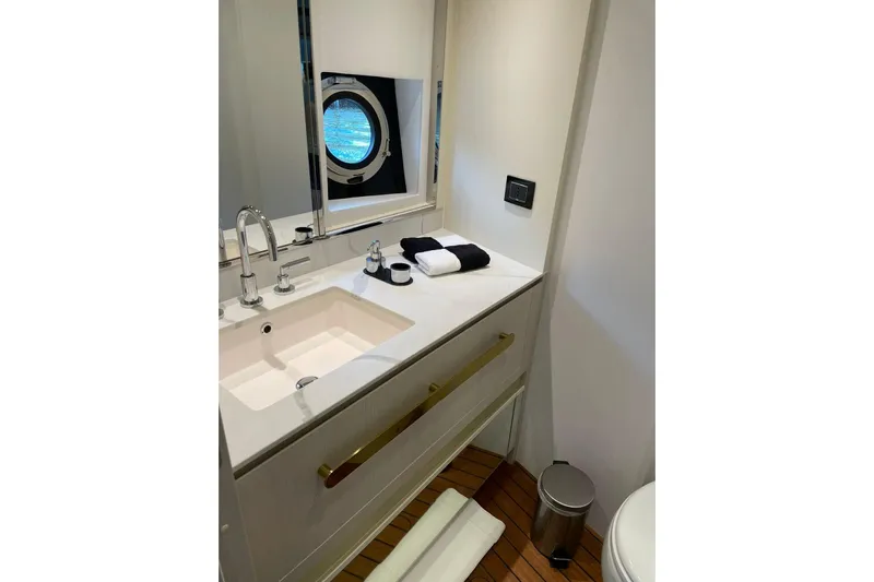 Ma Belle Yacht Photos Pics Luxurious bathroom in 2022 Azimut Fly 78 yacht