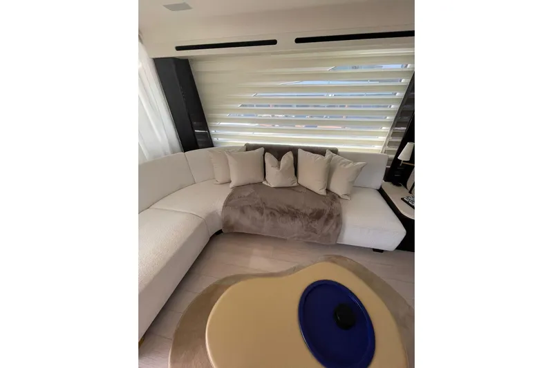 Ma Belle Yacht Photos Pics Saloon 2022 Azimut Fly 78 yacht