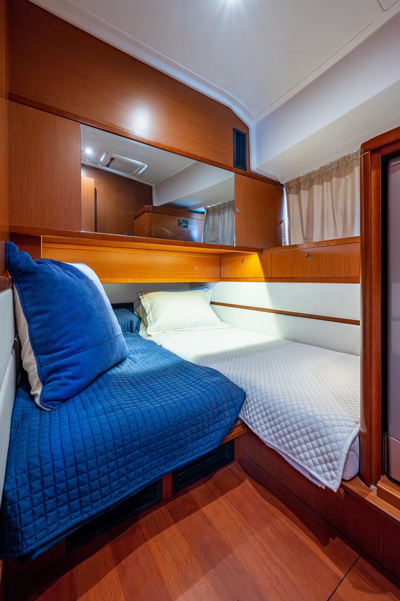 2018 Beneteau 44 