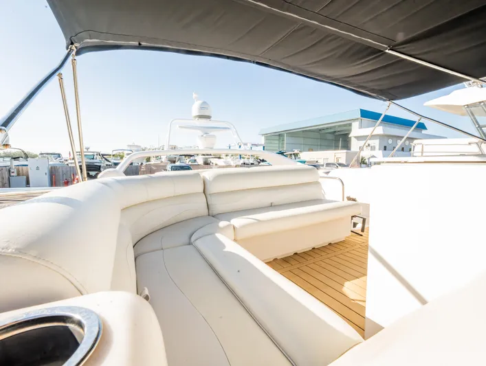  Yacht Photos Pics Luxurious 1997 Viking Princess 60 Flybridge yacht with spacious seating and elegant design.