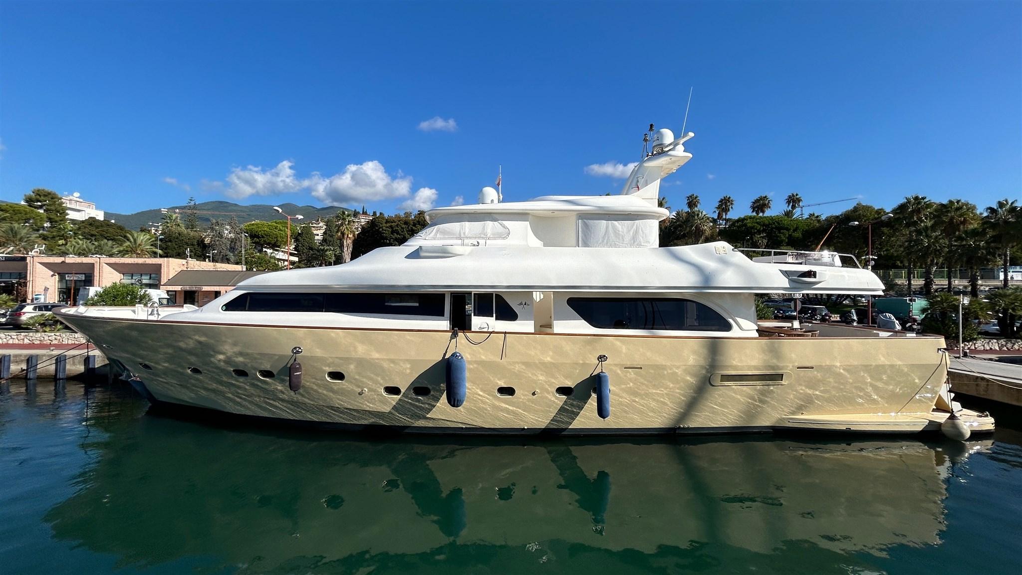 2000 Custom Line Navetta 27