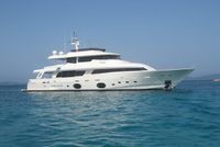 2011 Custom Line Navetta 33