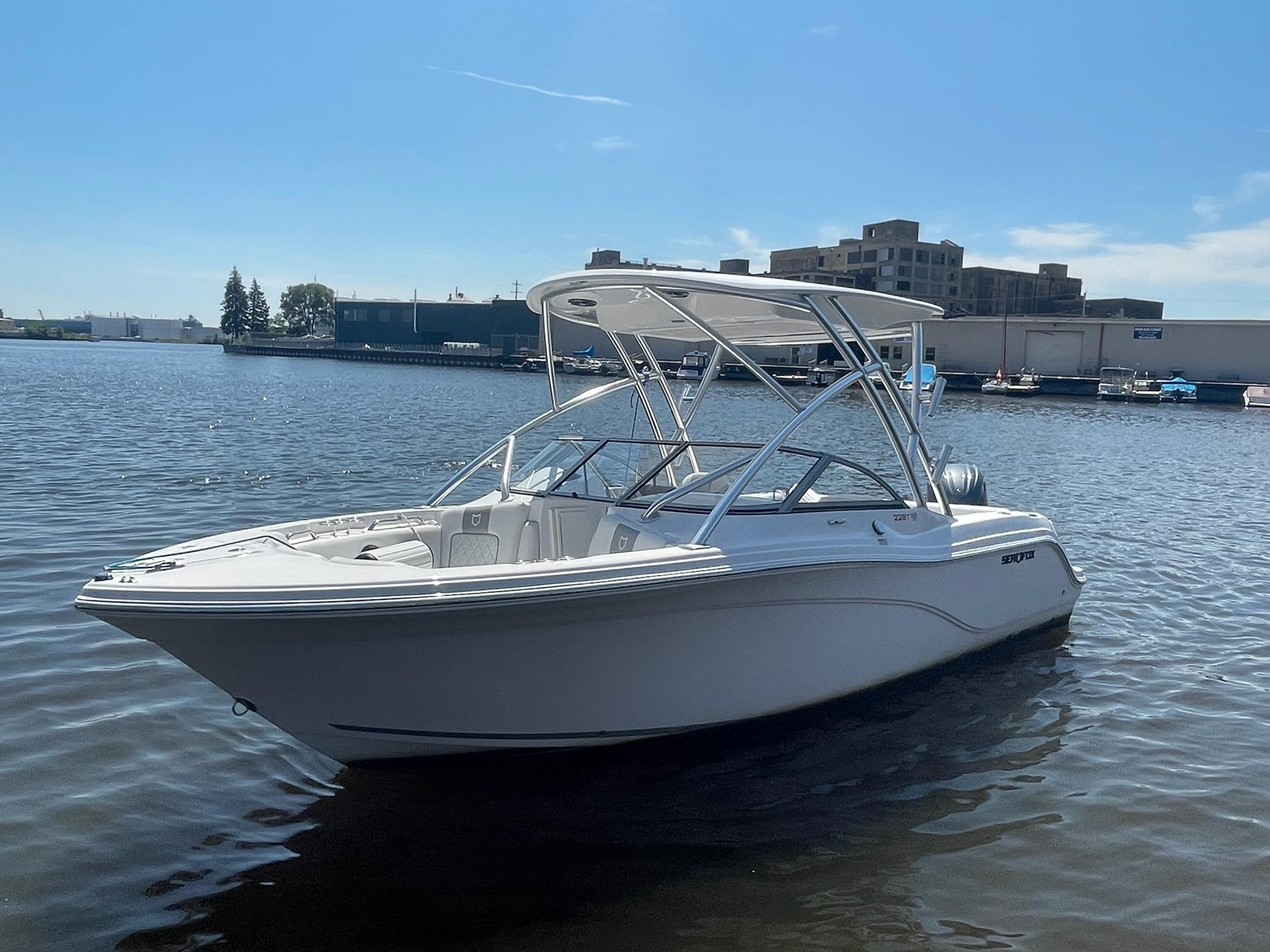 Sea Fox 228 Traveler