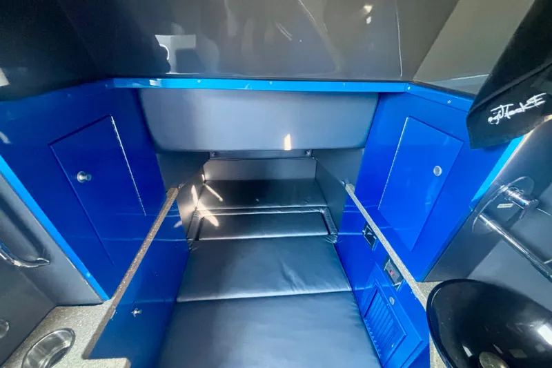  Yacht Photos Pics 2016 Hydra-Sports 4200 Siesta interior cabin with blue accents and seating.