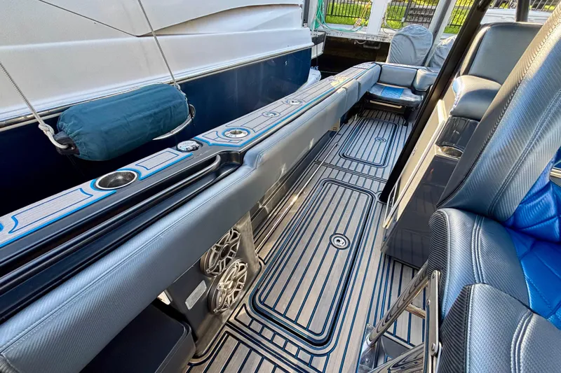  Yacht Photos Pics 2016 Hydra-Sports 4200 Siesta boat interior with sleek seating and modern design.