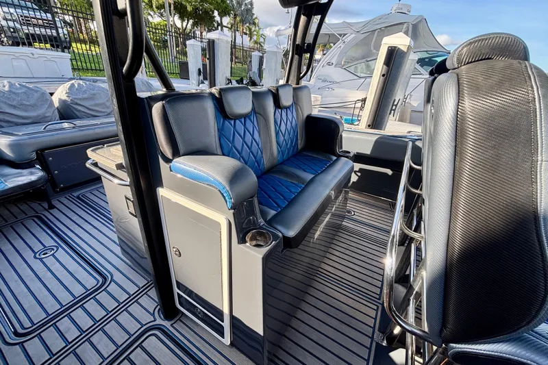  Yacht Photos Pics 2016 Hydra-Sports 4200 Siesta interior with luxurious seating and sleek design.