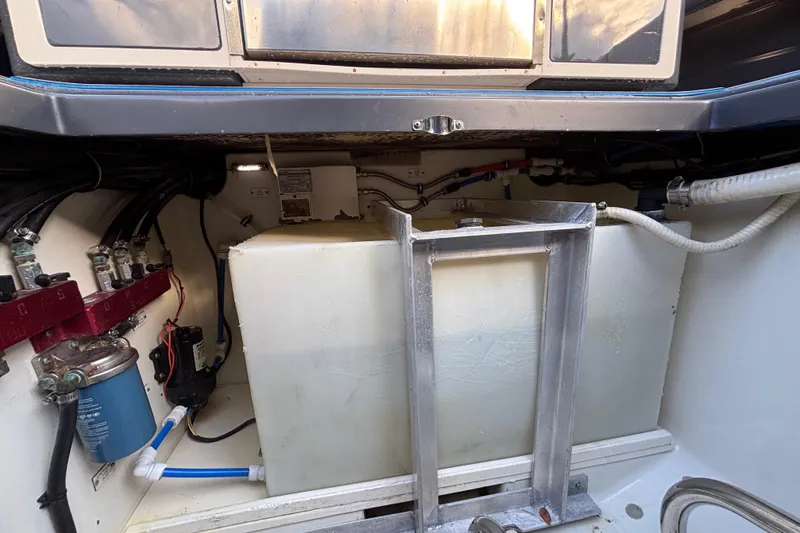  Yacht Photos Pics 2016 Hydra-Sports 4200 Siesta engine compartment with fuel tank and wiring.